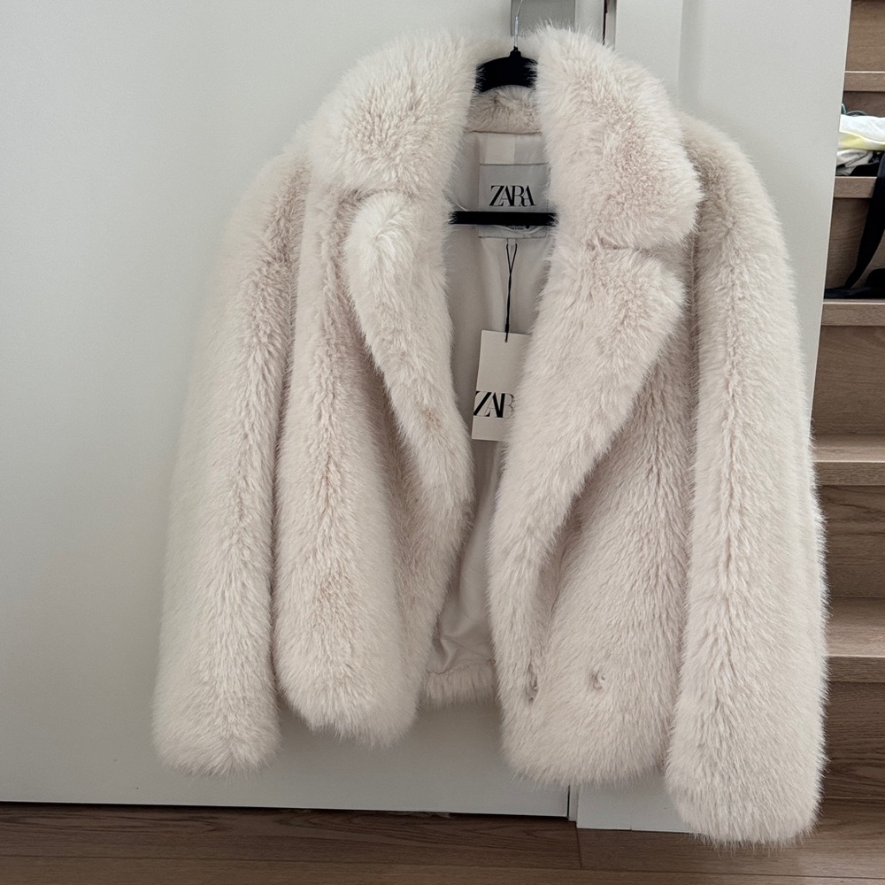 Zara white faux fur jacket size L
